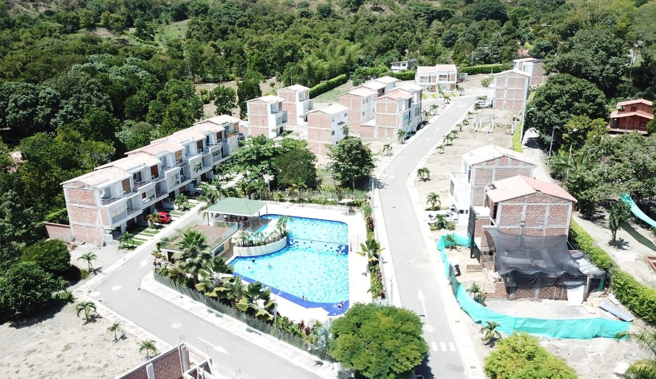 Venta de lote en conjunto cerrado sopetran